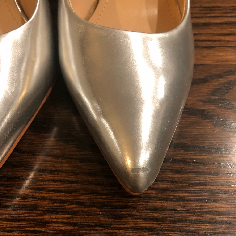 Vince Camuto VC-Kain Metallic Silver Heels Size 6 - Picture 4 of 6